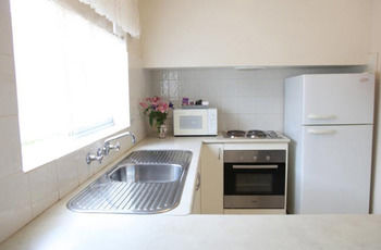 Carnegie Motor Inn - Accommodation Resorts 10