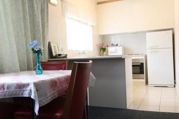 Carnegie Motor Inn - Accommodation Resorts 11