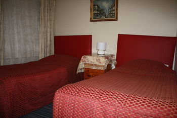 Carnegie Motor Inn - Accommodation Resorts 24