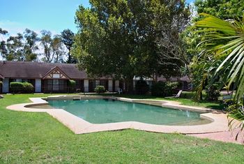 Airport Motel Sir Francis Drake - Accommodation Resorts 8