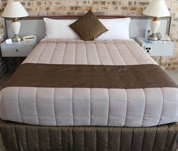 Airport Motel Sir Francis Drake - Accommodation Resorts 11