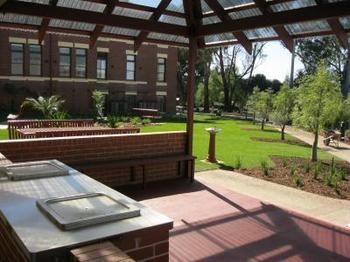 Yarra House Campus Summer Stays - Accommodation Resorts 8