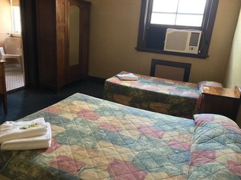 Strathfield Hotel - Accommodation Resorts 38