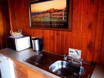 Ferndale - Accommodation Resorts 10