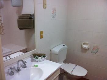 Golden Grain Motor Inn - Accommodation Resorts 6