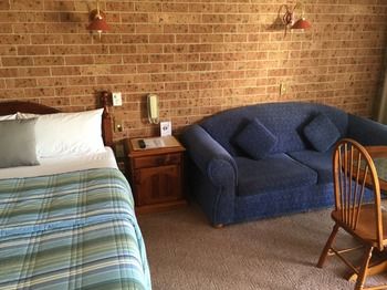 Golden Grain Motor Inn - Accommodation Resorts 9