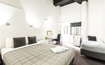 Airport Hotel Sydney - Accommodation Resorts 13