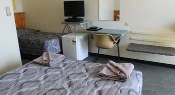 City Gate Motel - Accommodation Resorts 5