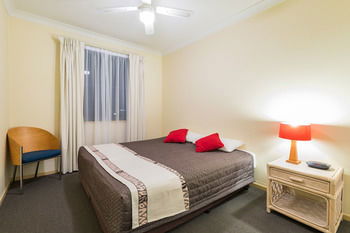 The Brighton Apartments - Accommodation Resorts 5