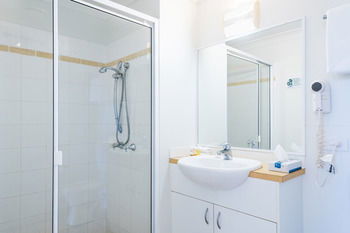 The Brighton Apartments - Accommodation Resorts 9