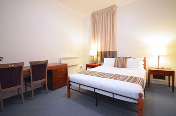 Laffing Waters NSW Accommodation Resorts