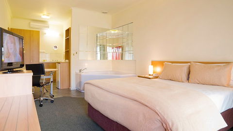 BEST WESTERN Airport Motel And Convention Centre - Accommodation Resorts 1