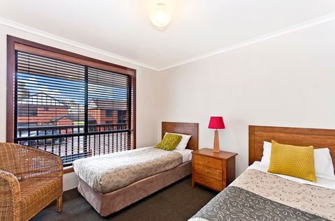 BEST WESTERN Tudor Motor Inn - Accommodation Resorts 3