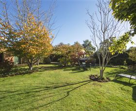 Racecourse Inn - The - Accommodation Resorts 2