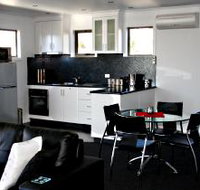Rosie's Cottage and Town House - Accommodation Resorts