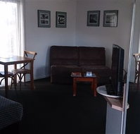 Budget On The Lake - Accommodation Resorts