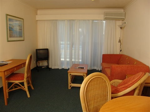 Riverside Hotel South Bank - Accommodation Resorts 4