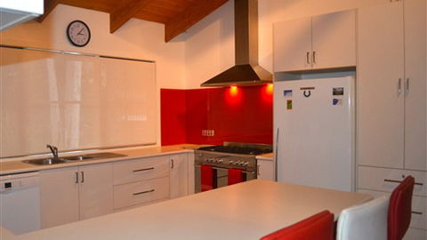 Two Mountains Lodge - Accommodation Resorts 3