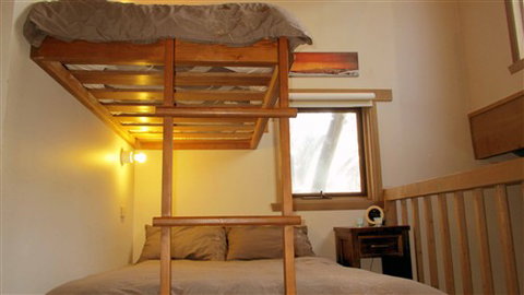 Wallace's - Crystal Creek Chalet 1 - Accommodation Resorts 3