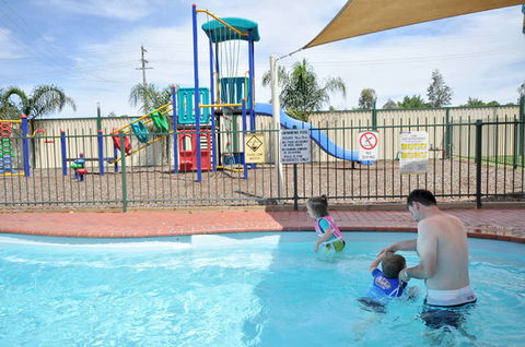Albury All Seasons Tourist Park - Accommodation Resorts 5