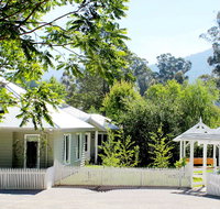Amelina Cottages - Accommodation Resorts