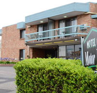 Motel 10 - Accommodation Resorts