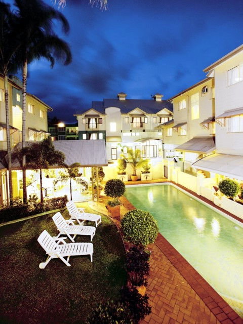 Cairns Queens Court - Accommodation Resorts 1