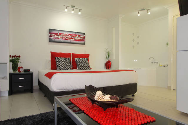 Walkervale QLD Accommodation Resorts