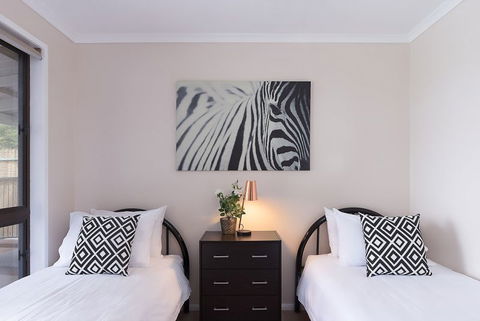 Jacaranda Cottages - Accommodation Resorts 13