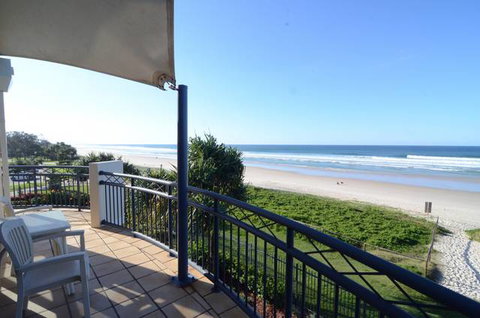 Golden Riviera Beach Resort - Accommodation Resorts 3