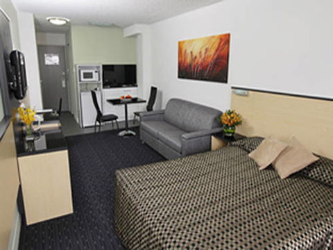 Comfort Inn And Suites Goodearth Perth - Accommodation Resorts 8