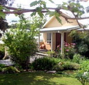 Kemeys Mountain Hideaway - Accommodation Resorts