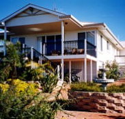 Lovering's Beach Houses - The Whitehouse Emu Bay - Accommodation Resorts
