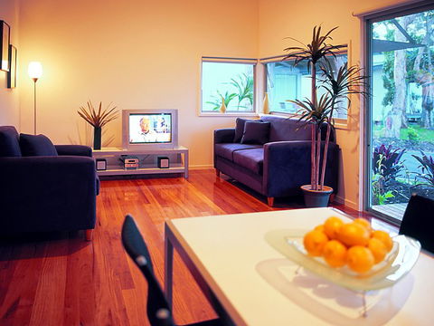 Mobys Beachside Retreat - Accommodation Resorts 1