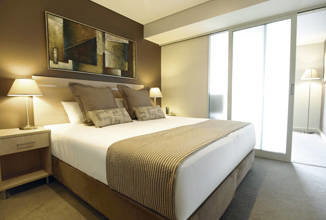 Oaks Embassy Hotel - Accommodation Resorts 1