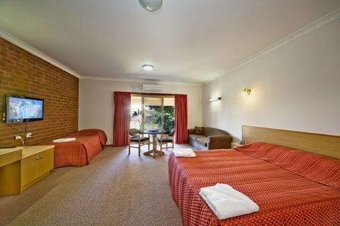 Paradise Lakes Motel - Accommodation Resorts 4