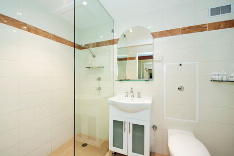 Quality Hotel NOAH'S On The Beach - Accommodation Resorts 1