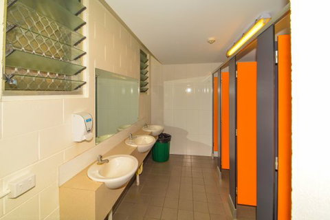 Chillis Backpackers - Accommodation Resorts 8