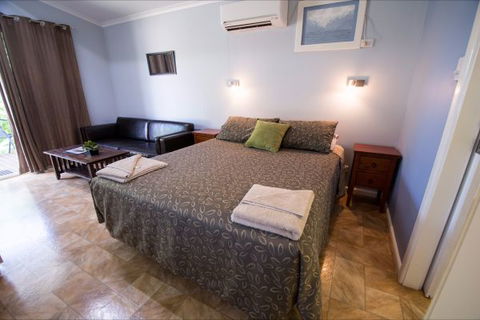 Daly Waters Historic Pub - Accommodation Resorts 10