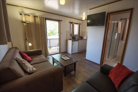 Daly Waters Historic Pub - Accommodation Resorts 12