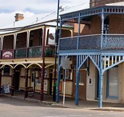 Ten Dollar Town Motel - Accommodation Resorts 1