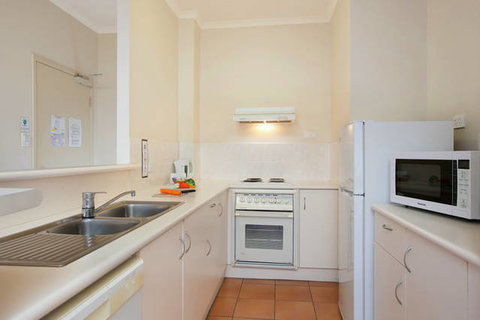 Tropic Towers Apartments - Accommodation Resorts 2
