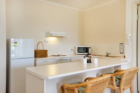 Tropic Towers Apartments - Accommodation Resorts 7