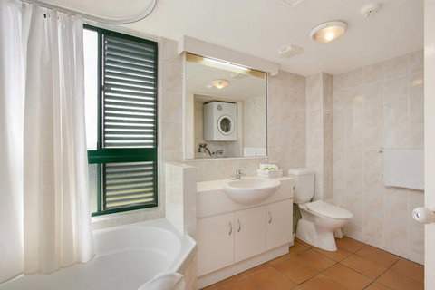 Tropic Towers Apartments - Accommodation Resorts 14
