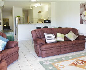 Absolute Beachfront Apartment - Accommodation Resorts 3