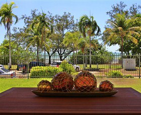 Absolute Beachfront Apartment - Accommodation Resorts 1