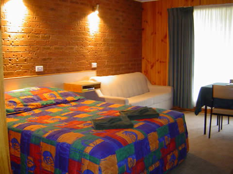 Country Roads Motor Inn - Narrandera - Accommodation Resorts 2
