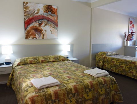 Mia Motel - Accommodation Resorts 4