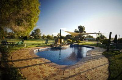Howlong NSW Accommodation Resorts