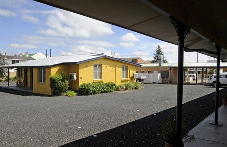 Amber Motel - Accommodation Resorts 1